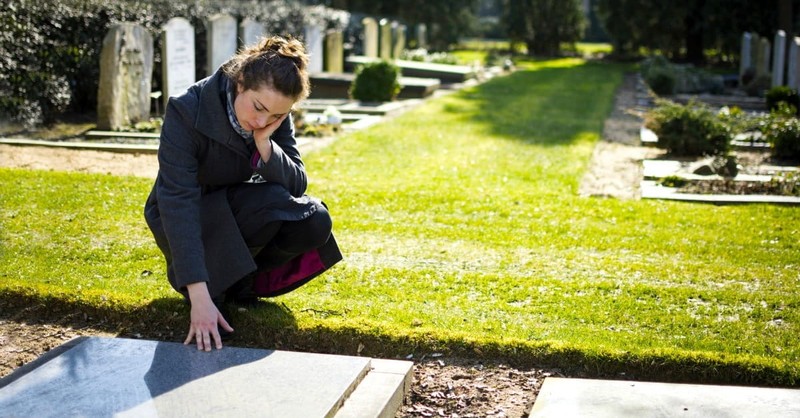 10 Reasons to Go to the Funerals of Unbelievers
