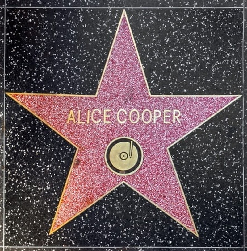 Alice Cooper: Bio & Christian Faith