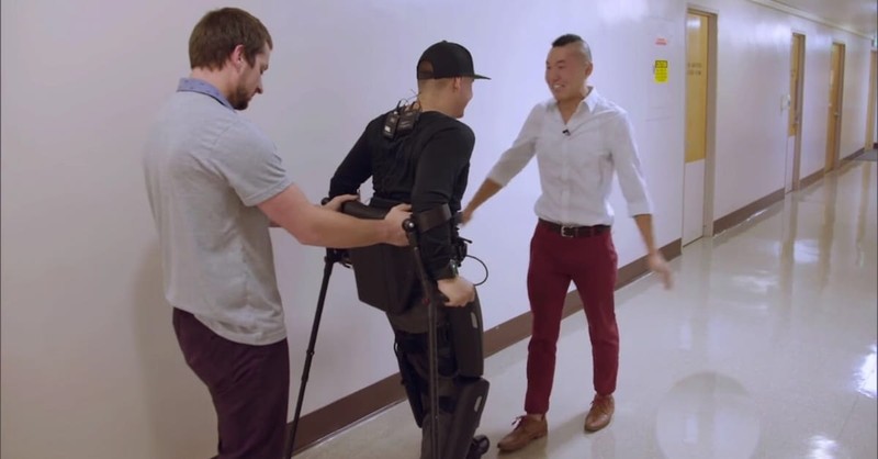 1 Man's Call from God Helps a Total Stranger Walk Again