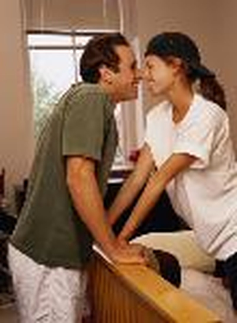 Dating Your Spouse: How to Set the Mood