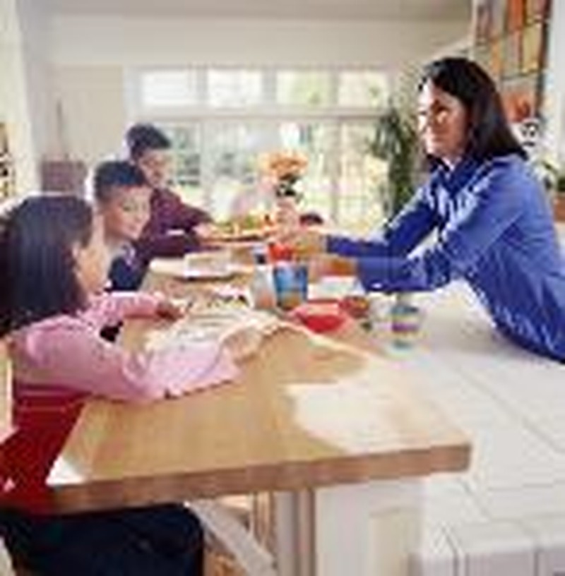 Sign of the Times?  Fewer Families Eating Together