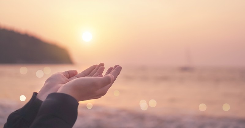 4 Ways We Can Pray for God to 'Give Us This Day'