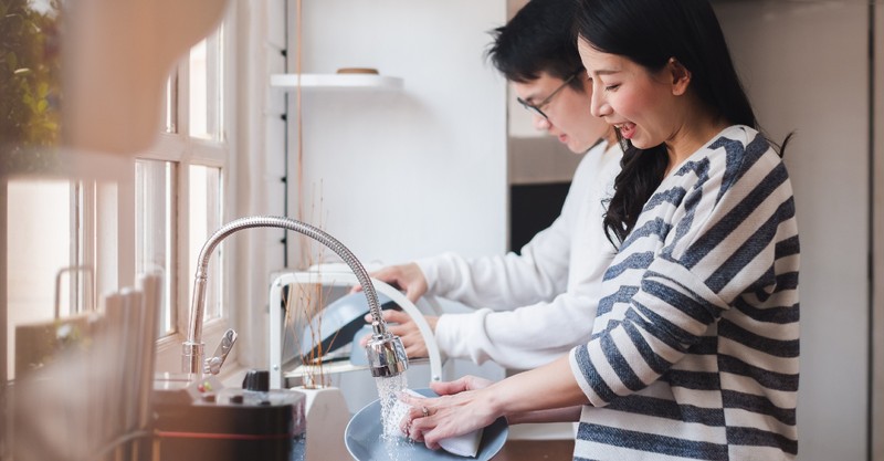 couple cleaning together in kitchen, prayer without ceasing