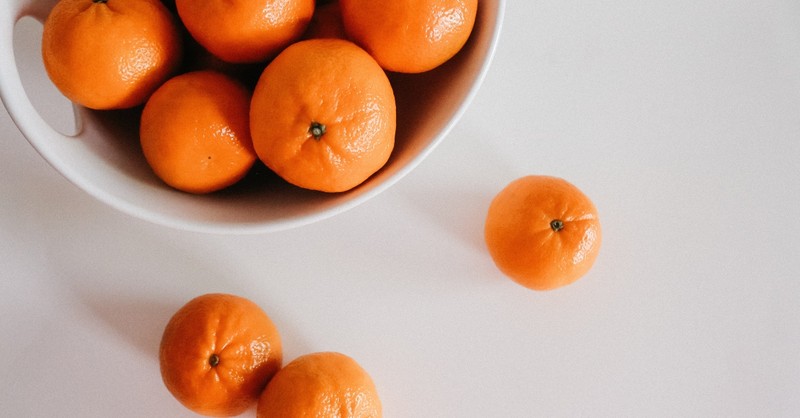 Bowl of oranges