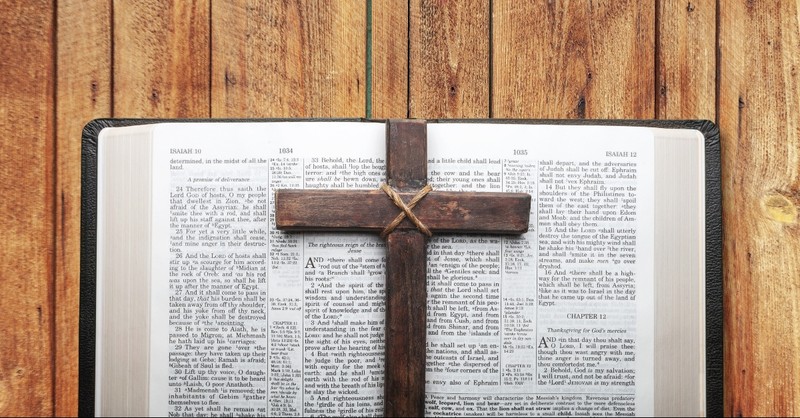4 Differences between the Old and New Testaments