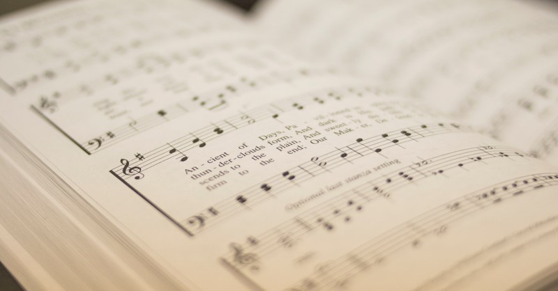15 Most Popular Hymns of Christianity - Top Worship Songs