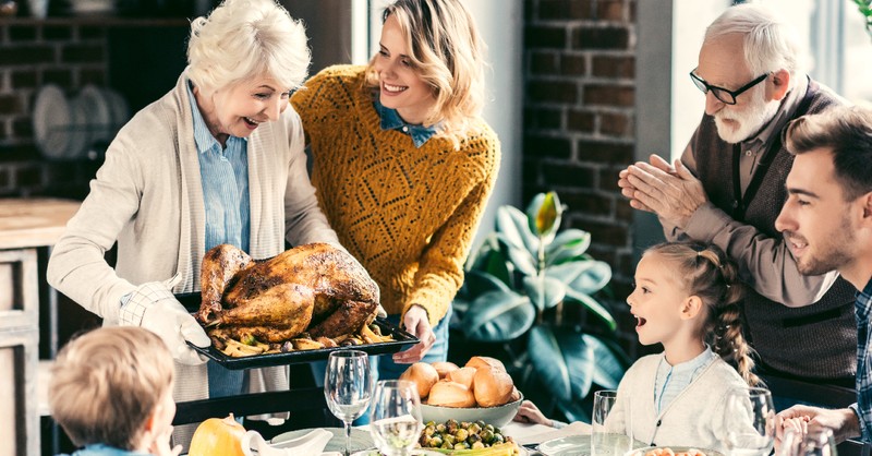 5 Ways to Give Some Extra Love to Grandparents This Thanksgiving