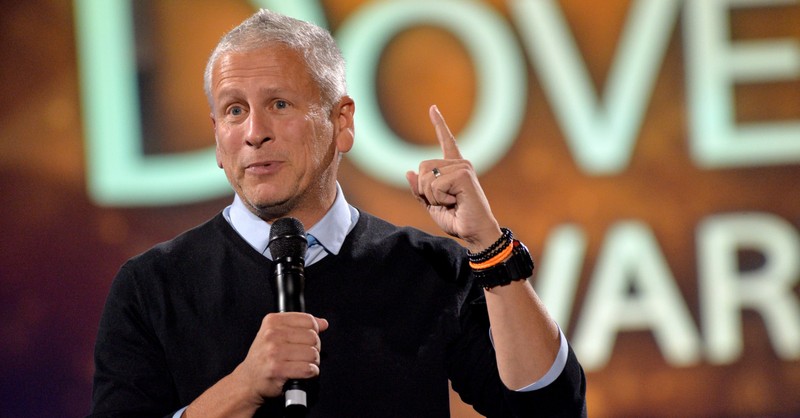 10 Questions With: Louie Giglio