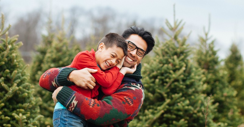 21 Inexpensive Holiday Activities to Create Memories with Your Kids