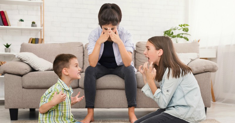 How to Stay Sane When Your Kids Are Bickering 