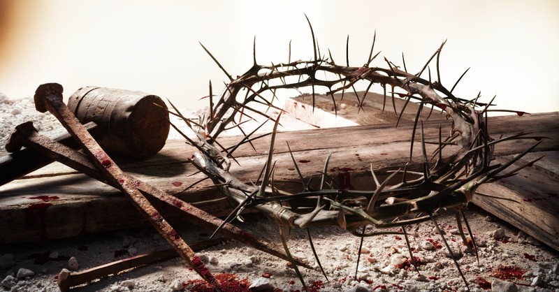 crown of thorns on top of a cross, jesus on the cross