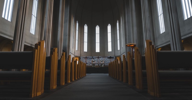 lutheran church sanctuary to illustate martin luther and lutheran church