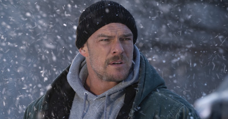 <em>Ordinary Angels</em> Star Alan Ritchson Urges Christians to Be the ‘Light of the World’
