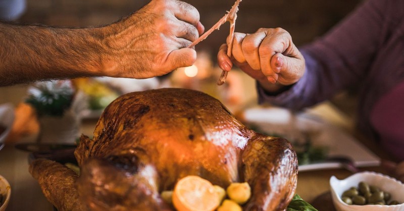 14 Ways to Foster a Spirit of Gratitude in Your Family This Thanksgiving