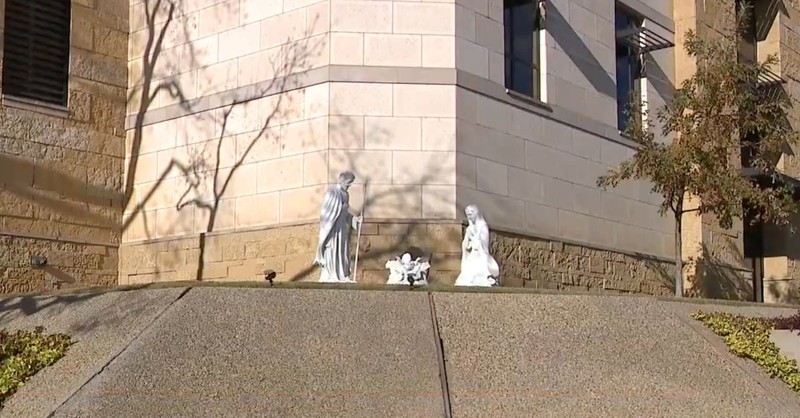 Texas Town Awarded by Religious Liberty Group for Defending Nativity Scene at Local Court House