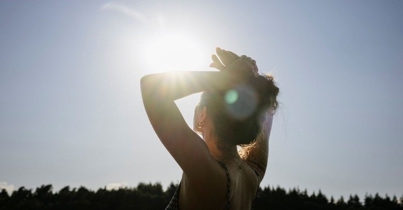 sun summer time sunshine heat looking up bright light