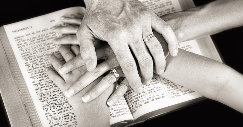 How Can I Submit to My Husband While Retaining My Dignity?