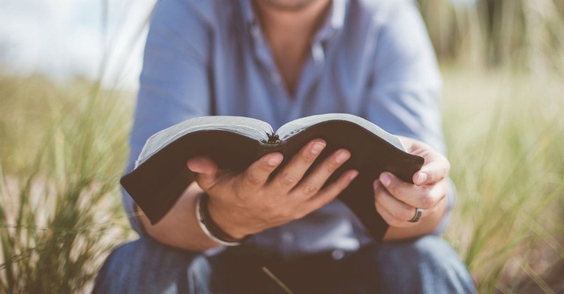 25 Quotes from Influential Christians about the Bible