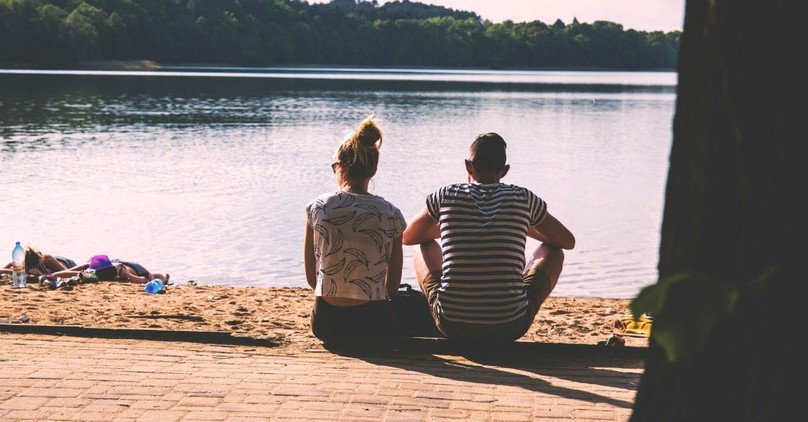 How to Rekindle the Date Night Romance (When You Have Nothing to Talk About)