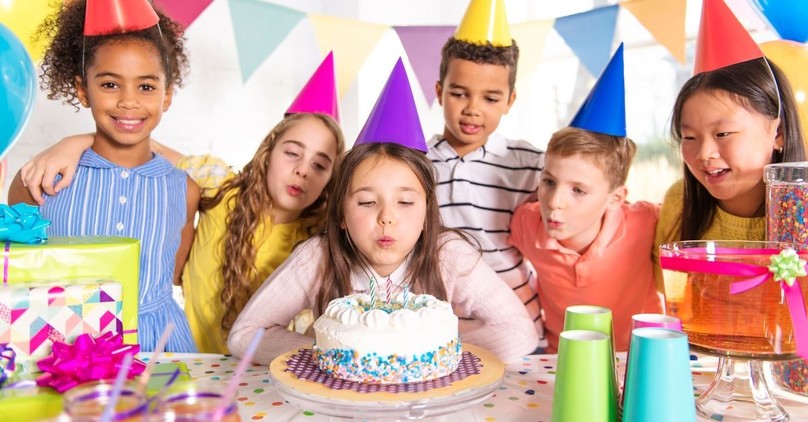 20 Birthday Bible Verses to Bless and Celebrate Loved Ones