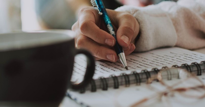 10 Journaling Prompts for Inner Healing