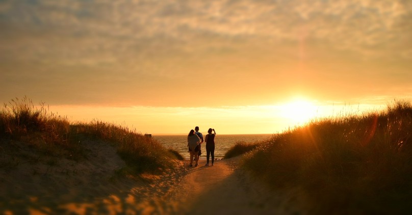 5 Bible Verses to Wrap Up the Summer as a Family