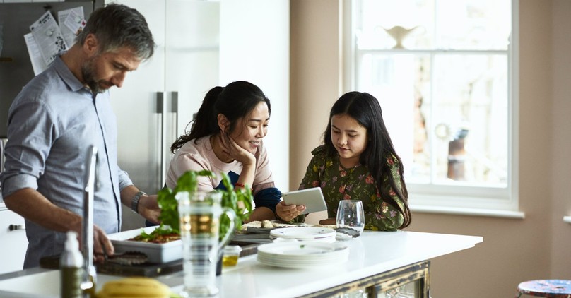 5 Smart Ways to Stay Connected to Your Tween