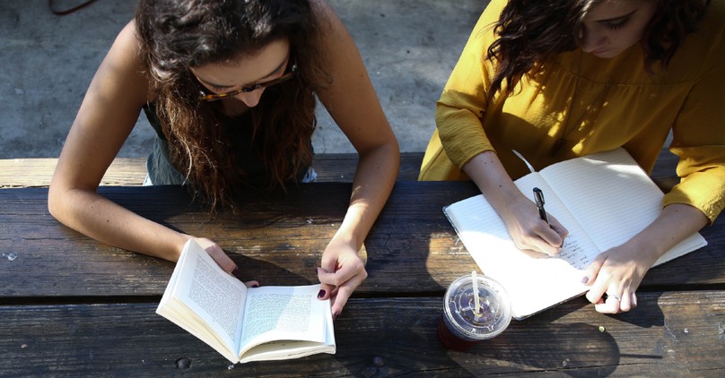 4 Rewarding Reasons to Study the Bible Daily