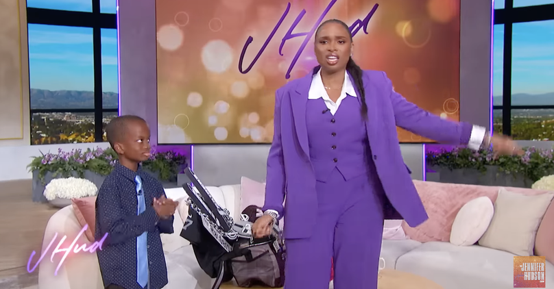 Jennifer Hudson Sings ‘Walk With Me, Lord’ Duet with Viral Kid Reporter