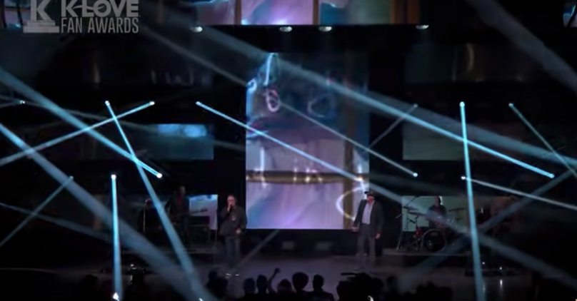 'I Can Only Imagine' - MercyMe and Trace Adkins
