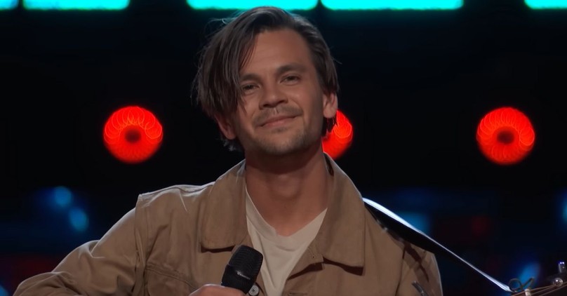 Navy Veteran's Impressive Cover of Bob Dylan Classic on The Voice