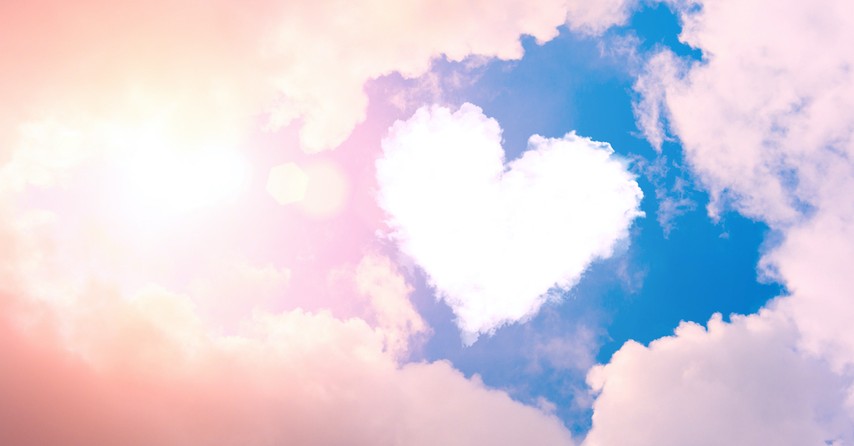 heart cloud in blue sky