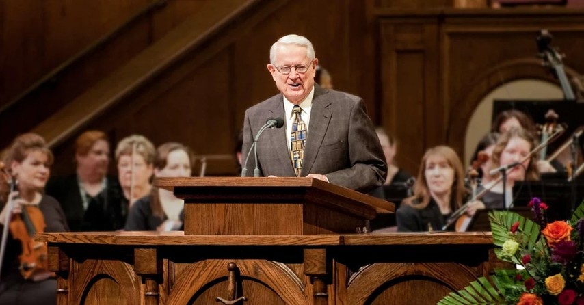 Chuck Swindoll preaches from the pulpit at Stonebriar Community Church