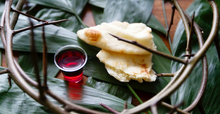 7 Communion Scriptures and Prayers for Renewal