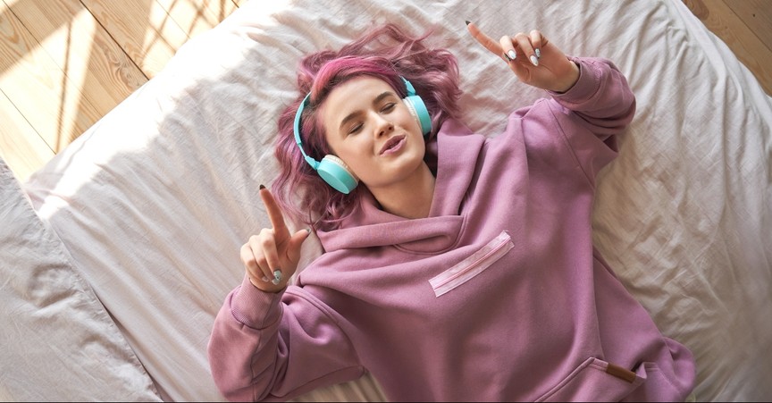 12 Christian Songs to Help You Find Healing and Peace
