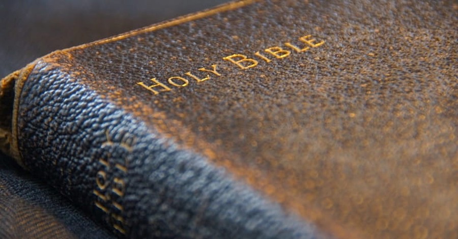 Family Is Reunited with Late Mother's Bible after an Oklahoma Man Finds it on His Lawn