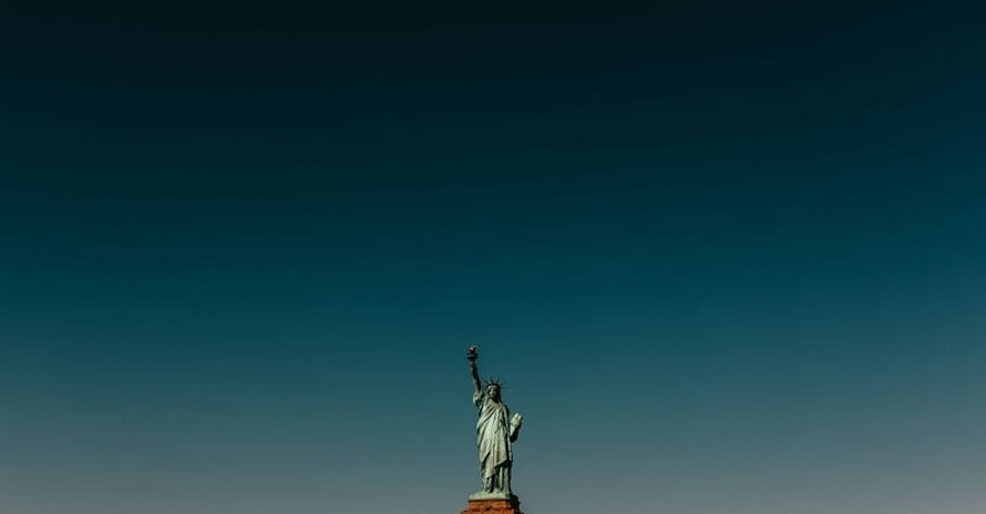 Why Do Immigrants Migrate to the U.S.?
