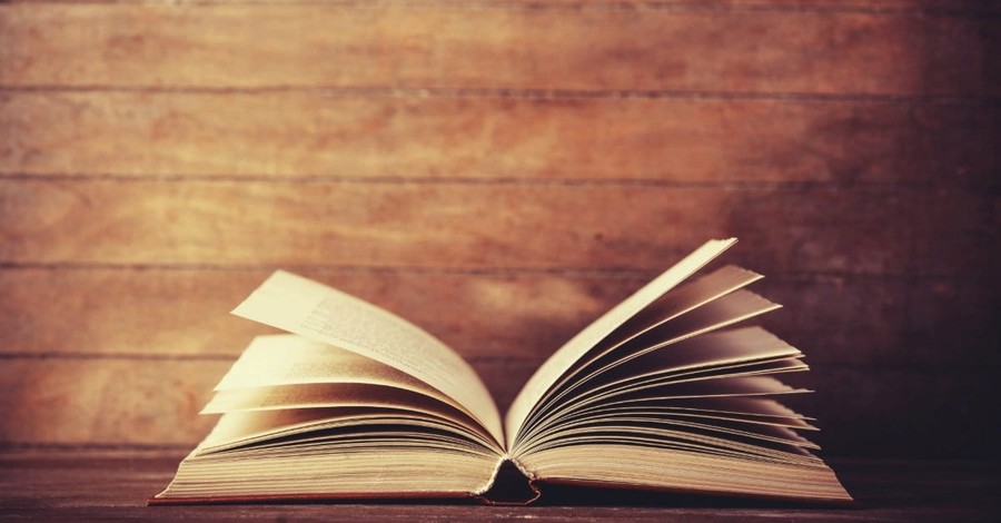 Some Thoughts on the Reading of Books