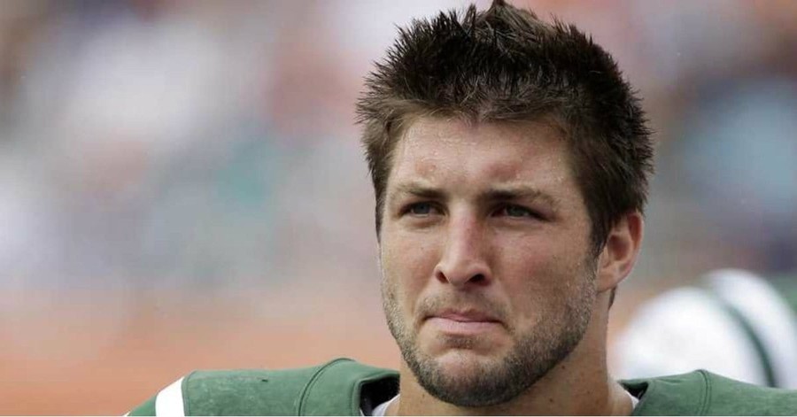 Tim Tebow Returns to the NFL with Philadelphia Eagles Contract