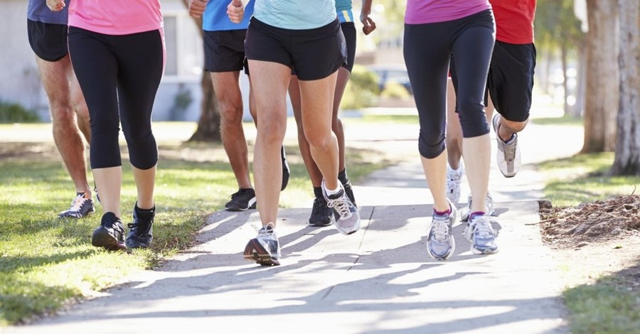 Christian Blogger Vows to Stop Wearing Leggings to Avoid Tempting Men