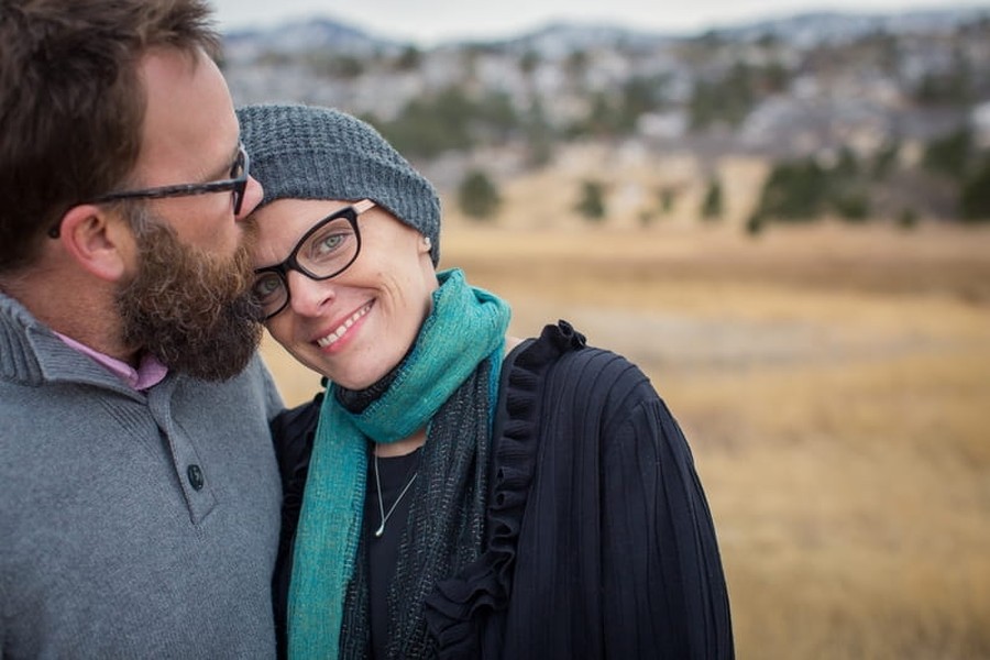 'Mundane Faithfulness' Blogger Kara Tippetts Dies at 38