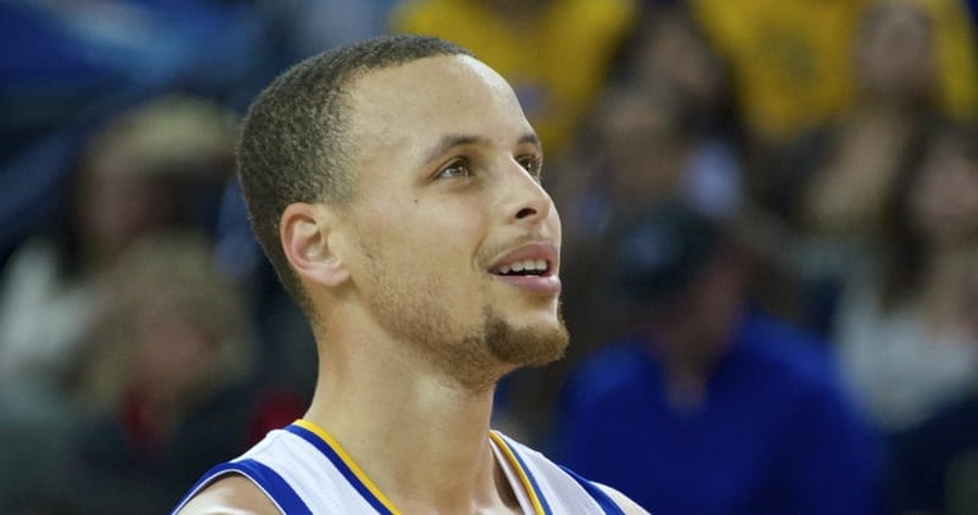 Christian NBA Player Steph Curry Prays with Grieving Boy Who Lost His Father