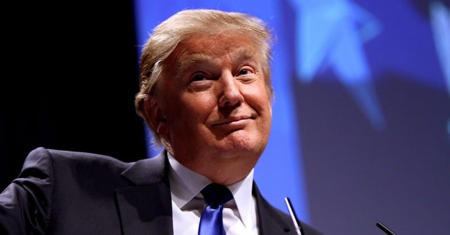 Donald Trump Pledges to be Greatest Representative of Christians if Elected President