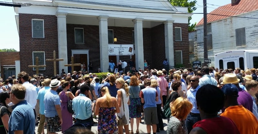 Charleston Church Where Fatal Shooting Took Place Ordains New Pastor