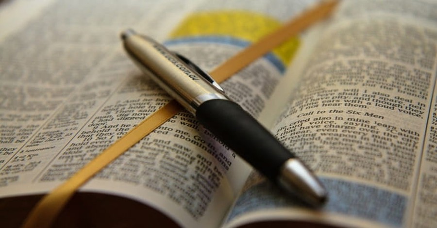 Billy Graham Clarifies ‘Judge Not’ Scripture Passage
