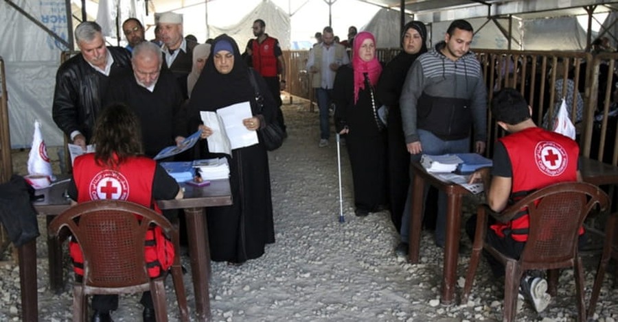 Does Obama Administration Favor Muslim over Christian Refugees?