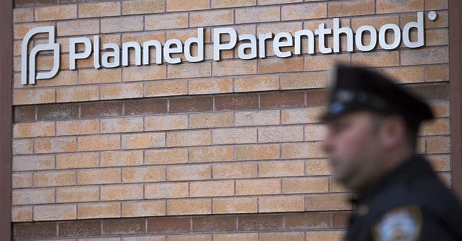 Abortion Clinics Closing in Record Numbers across U.S.