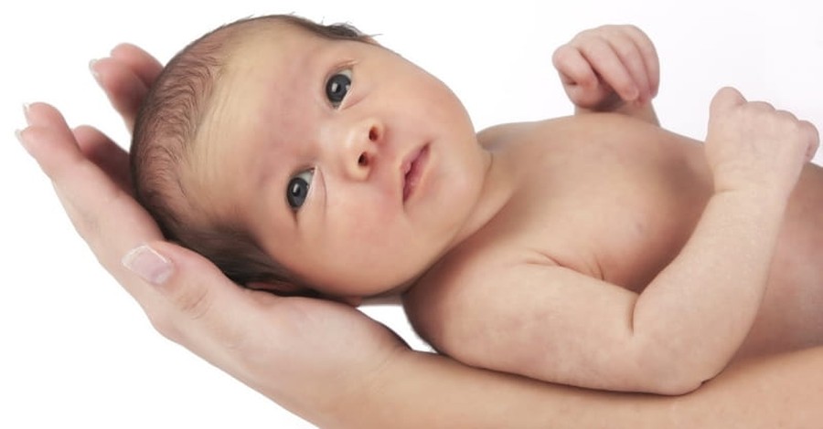 McDonald’s Employee Tries to Flush Her Newborn down the Toilet