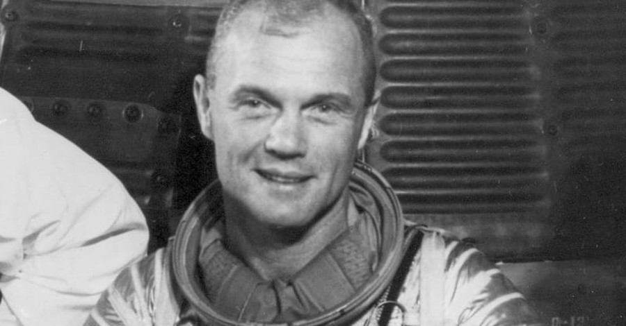 Former Astronaut John Glenn Dies