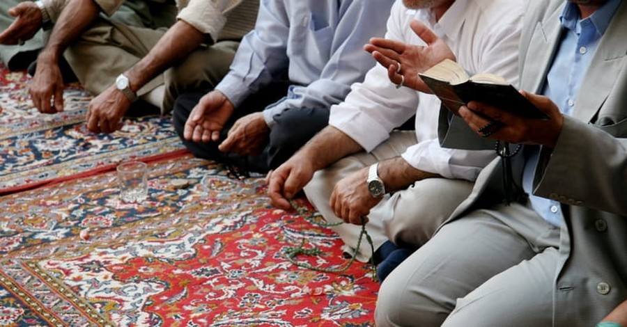 Muslims Coming to Christ in Great Numbers through Dreams and Visions